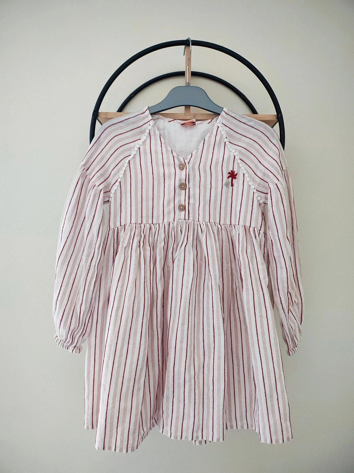 8 ans robe tape a l'oeil